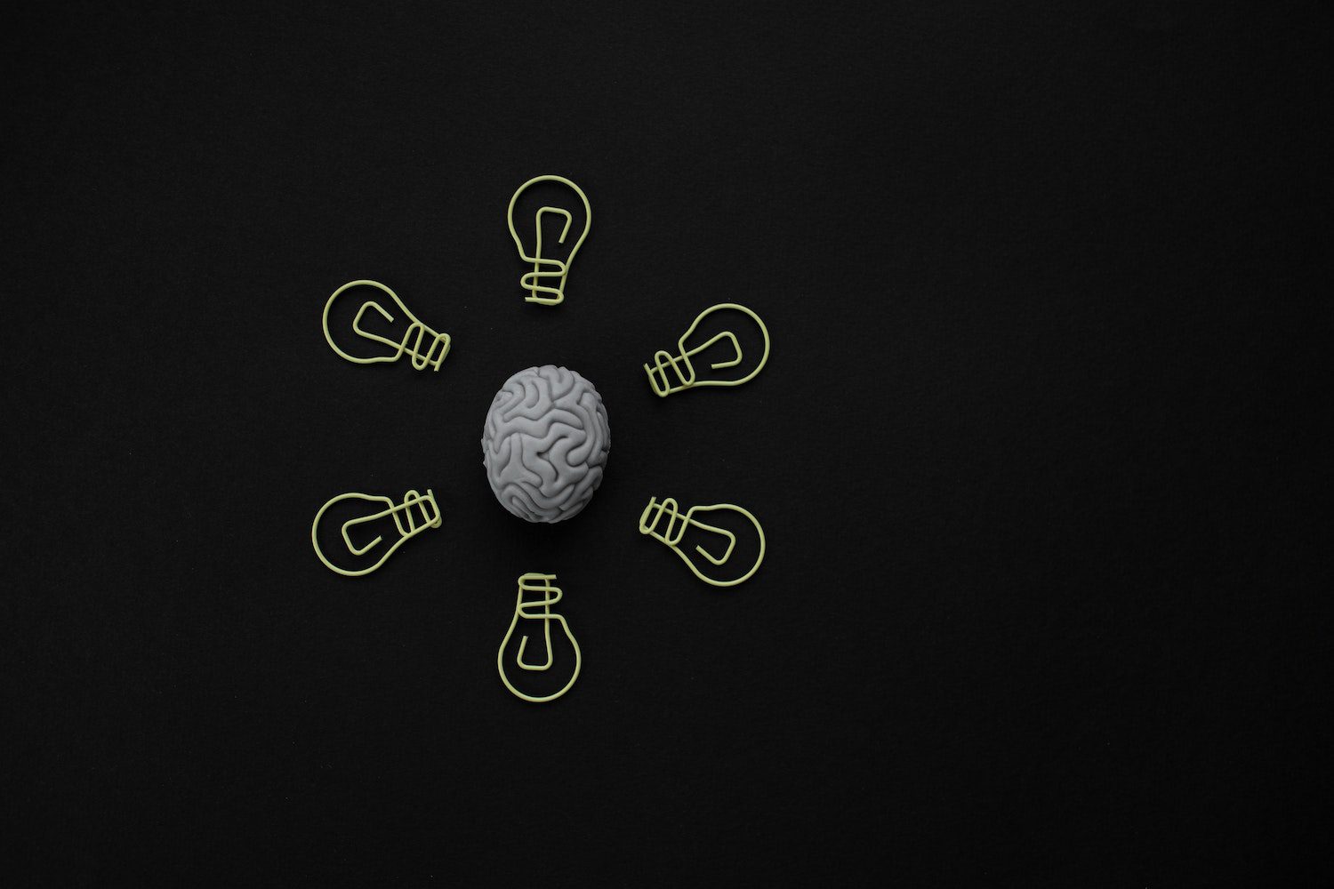 brain-bulbs-stock